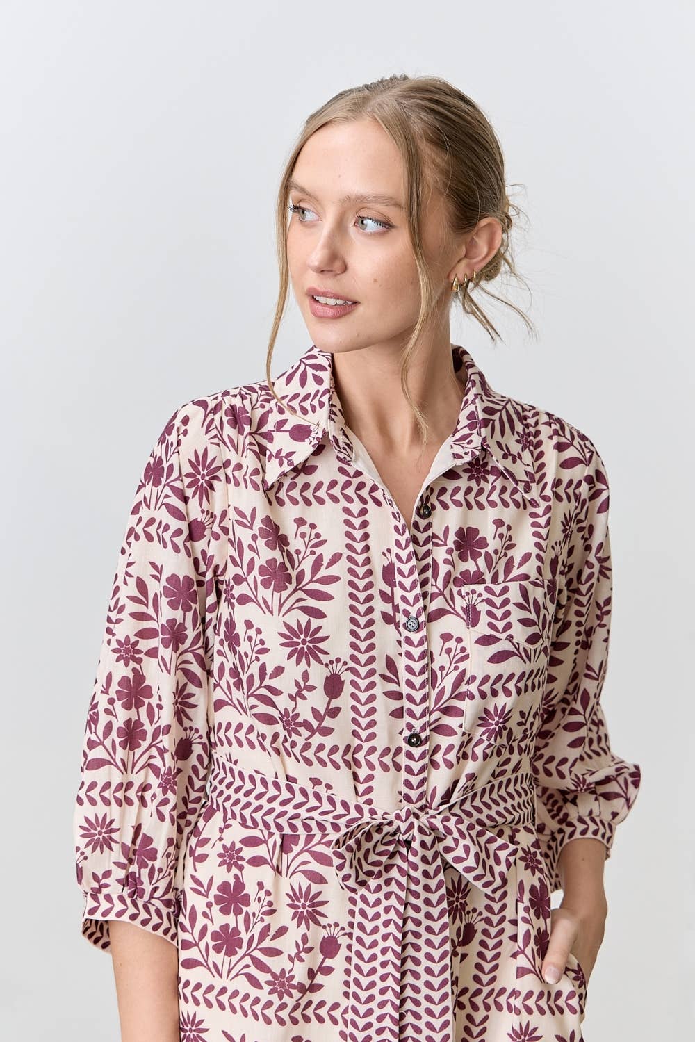 BORDER FLORAL PRINT SHIRT DRESS: WINE/CREAM / M
