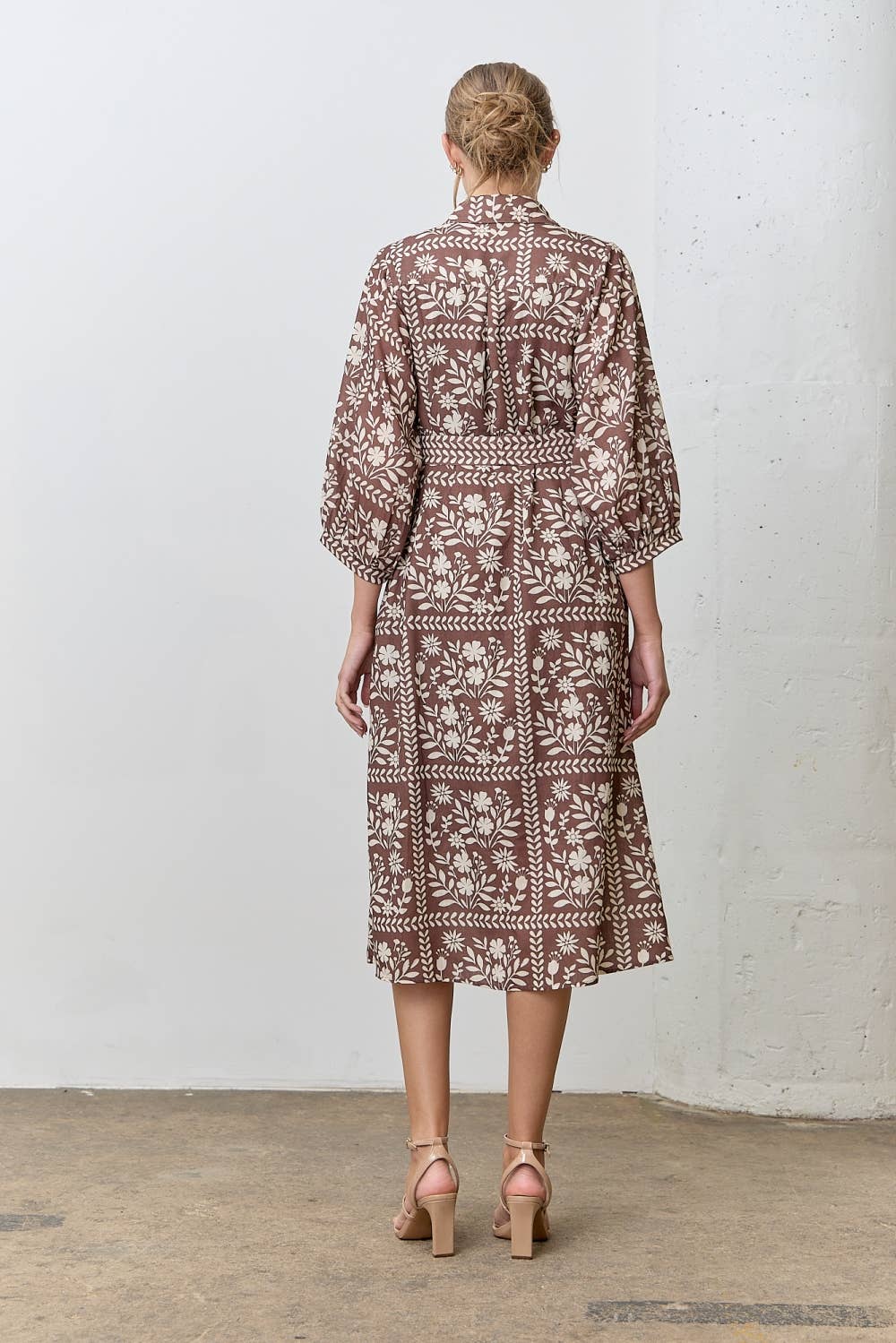 BORDER FLORAL PRINT SHIRT DRESS: WINE/CREAM / M