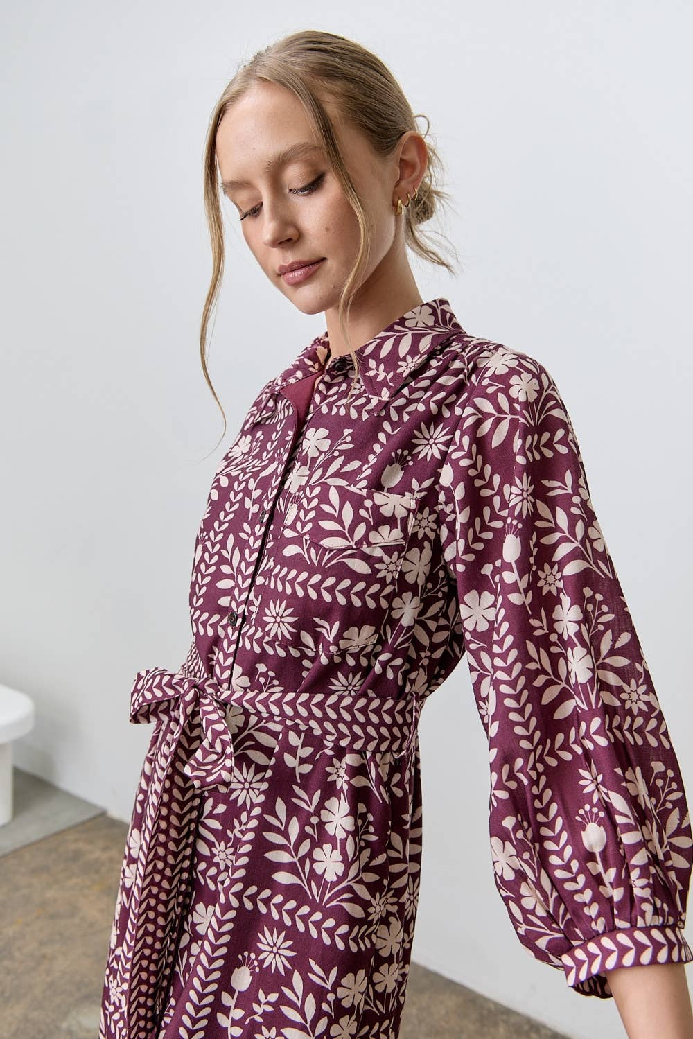 BORDER FLORAL PRINT SHIRT DRESS: BROWN/IVORY / L